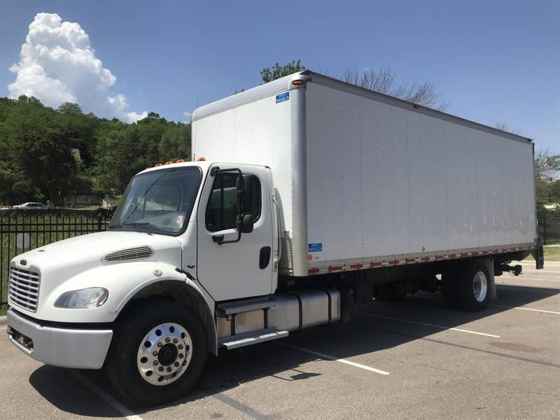 freightliner m2 box truck specs